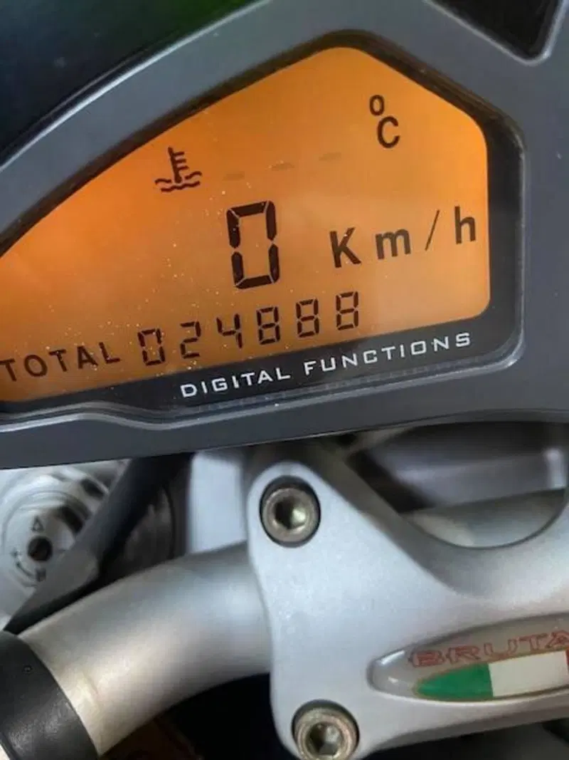 MV Agusta Brutale 750 S (2002 - 06) (8)