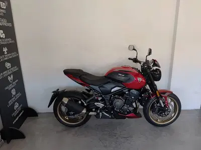 Triumph Trident 800 (2026) usata