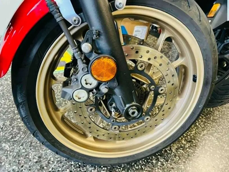Yamaha XSR 700 (2021) (8)