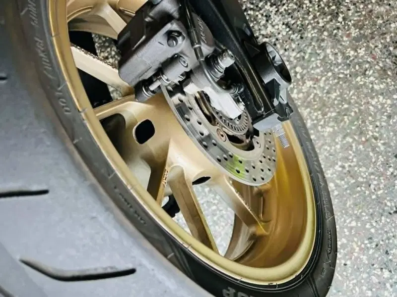 Yamaha XSR 700 (2021) (12)