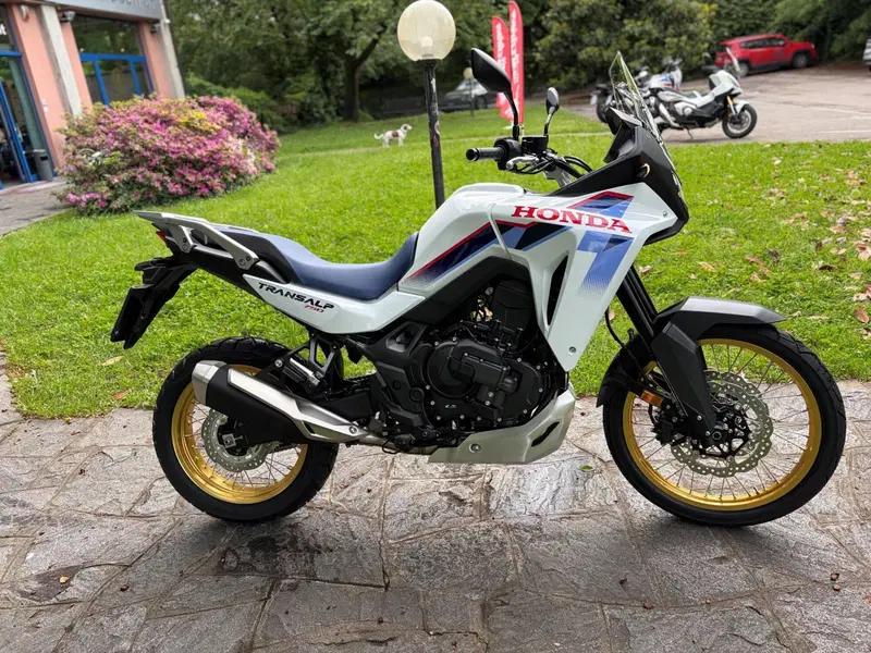 Honda Transalp XL750 (2026) (5)