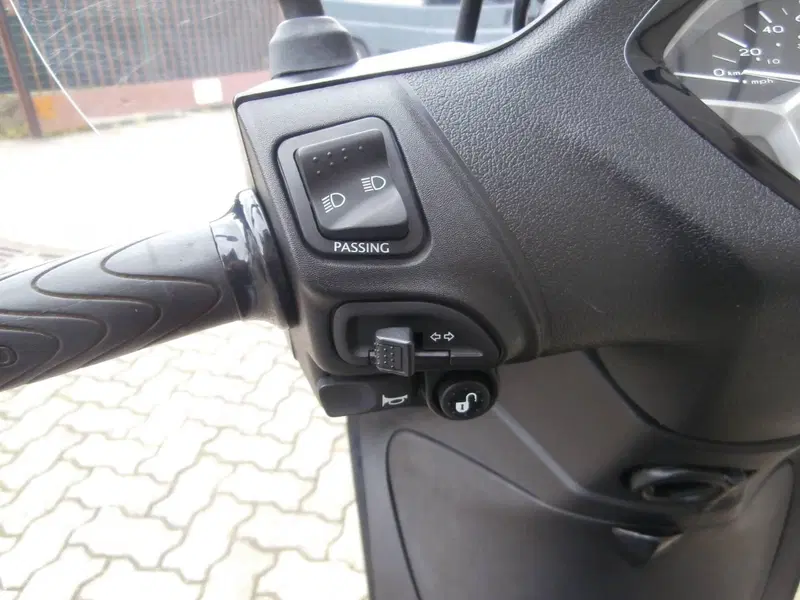 Piaggio Liberty 150 S ABS (2017 - 20) (15)