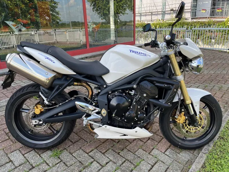 Triumph Street Triple (2007 - 12)