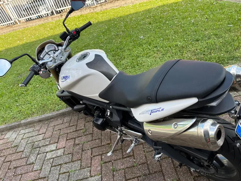 Triumph Street Triple (2007 - 12) (10)