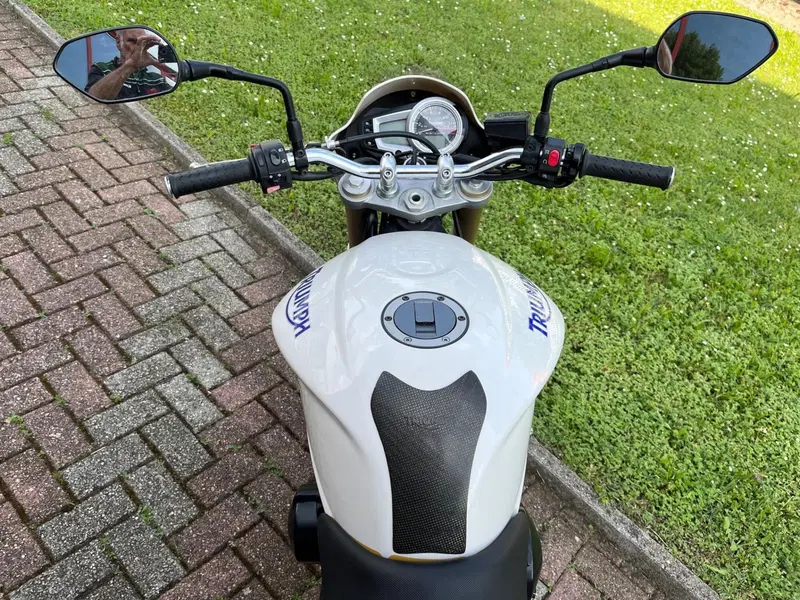 Triumph Street Triple (2007 - 12) (12)