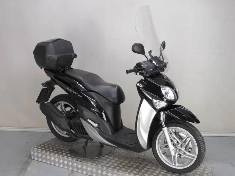 Yamaha Xenter 125 (2011 - 14) (3)
