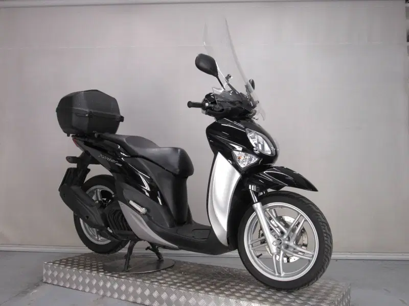 Yamaha Xenter 125 (2011 - 14) (9)