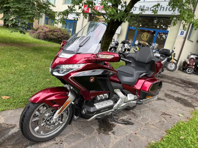 Honda GL 1800 Gold Wing DCT Tour (2020) (3)