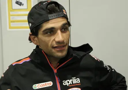 Martin, caduto due volte, passerà dal Q1: Caduta spaventosa nelle FP1, sono rimasto sotto la moto. Può essere che mi abbia tolto fiducia in frenata