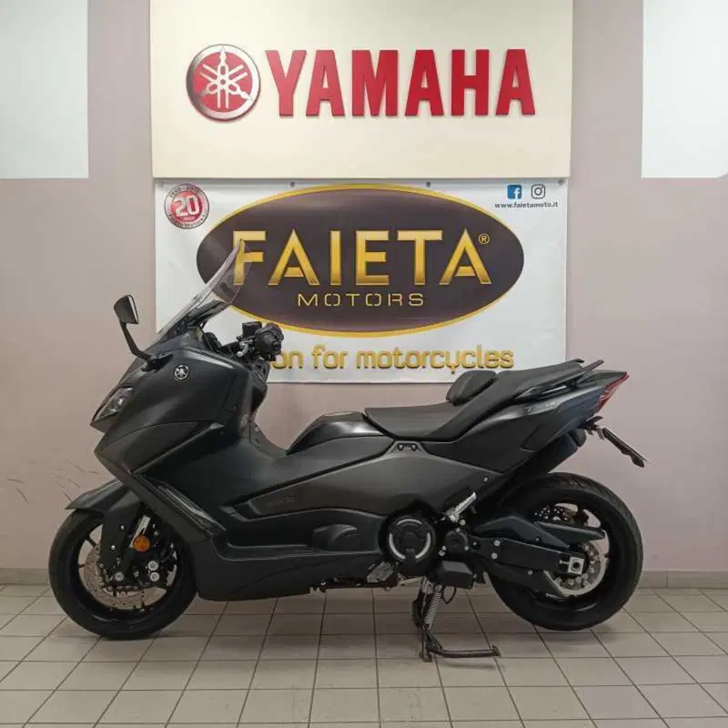 Yamaha T-Max 560 (2022 - 24)