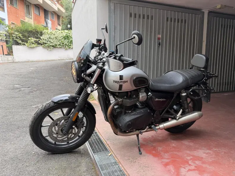 Triumph Street Twin 900 (2017 - 18) (5)
