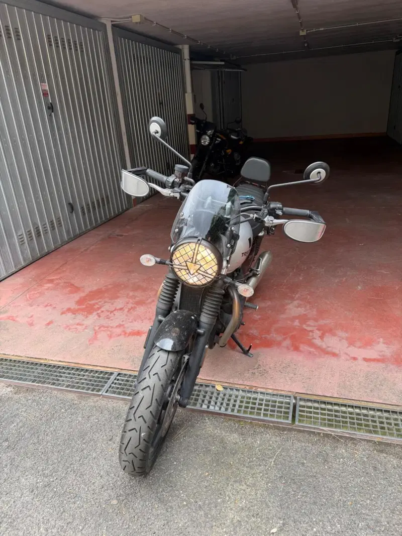 Triumph Street Twin 900 (2017 - 18) (6)