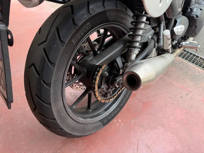 Triumph Street Twin 900 (2017 - 18) (8)