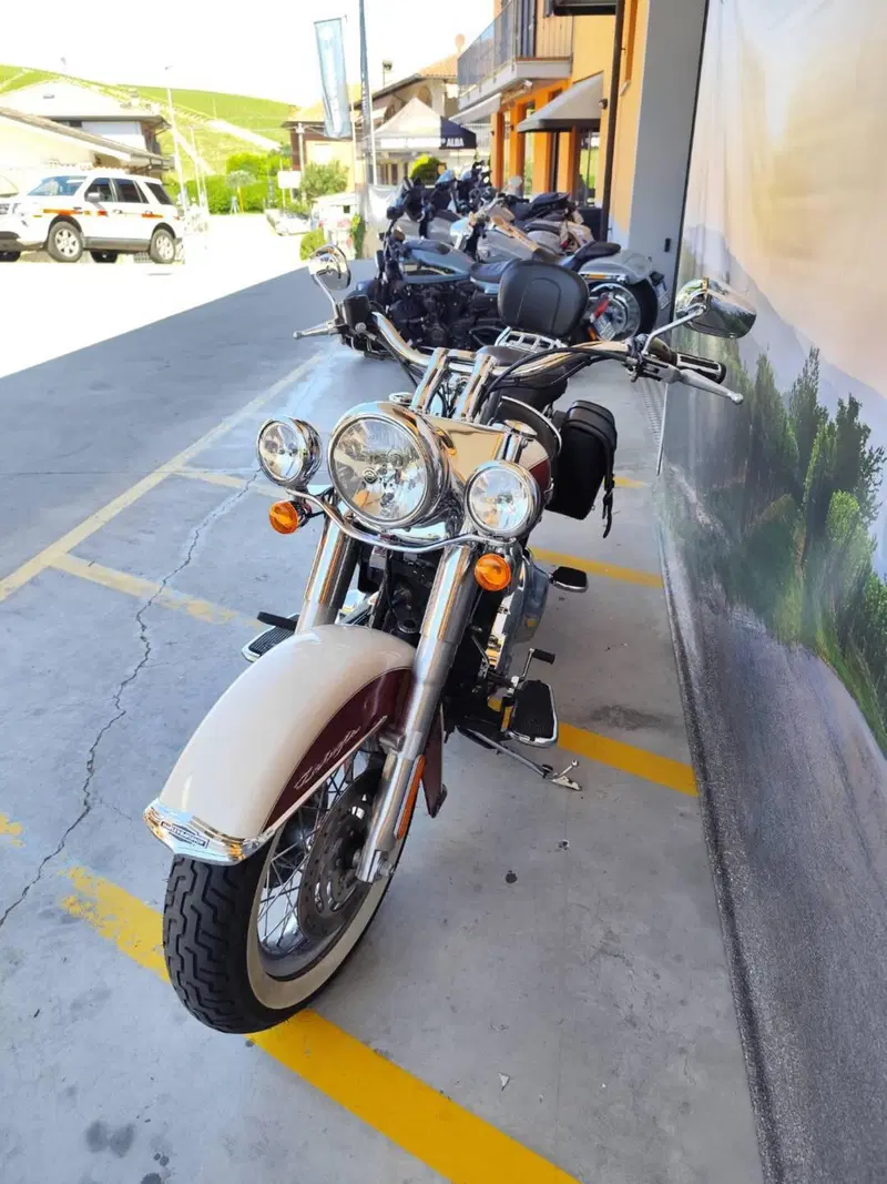Harley-Davidson 1690 Deluxe ABS (2011 - 16) - FLSTN (7)