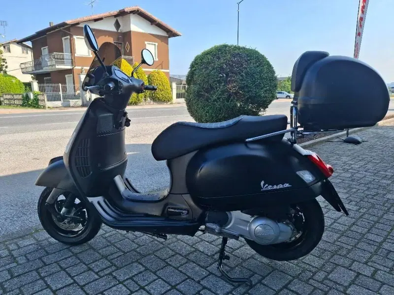 Vespa GTS 300 Super (2017 - 18) (3)