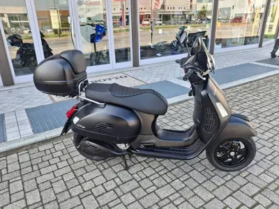Vespa GTS 300 Super (2017 - 18) usata