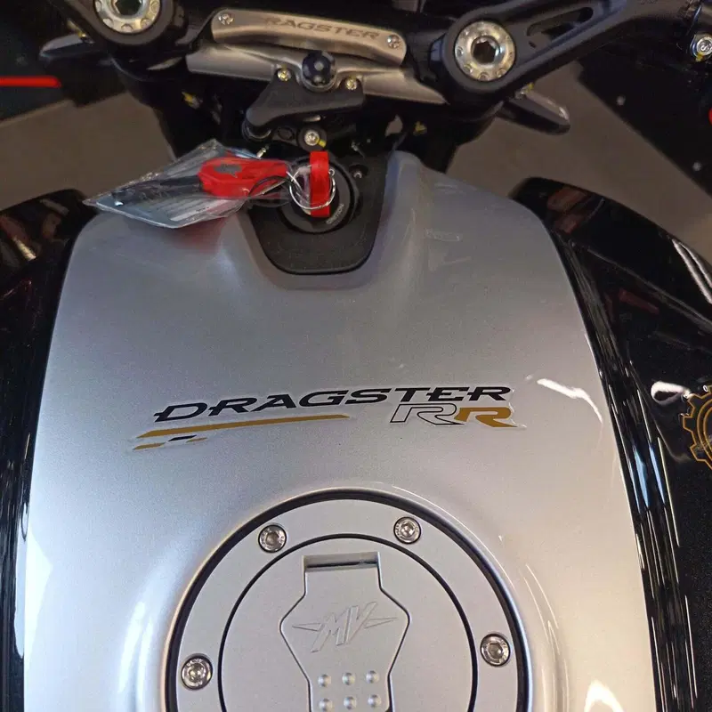 MV Agusta Dragster 800 RR Ottantesimo (2025 - 26) (4)