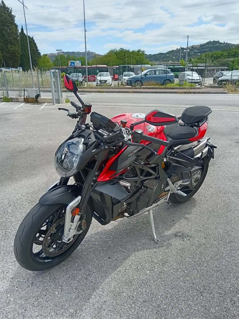 MV Agusta Brutale 1000 RS (2022 - 26) (3)