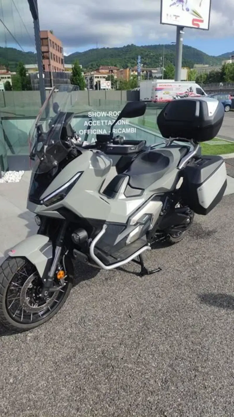 Honda X-ADV 750 Travel (2025 - 26) (2)
