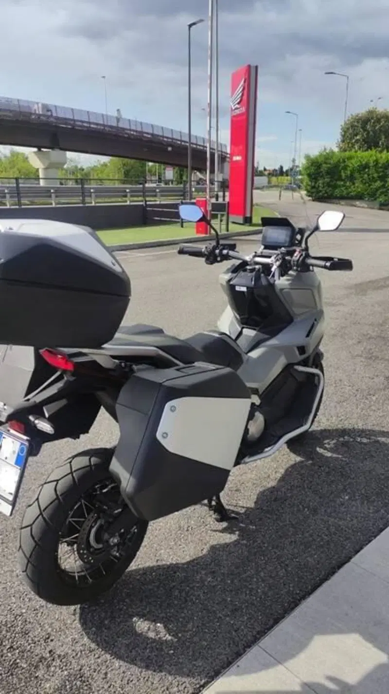 Honda X-ADV 750 Travel (2025 - 26) (3)