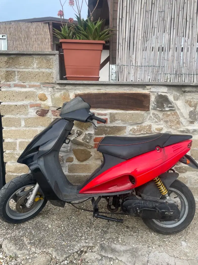 Malaguti F12 Phantom 50 R Air Cooled (2008 -10) (2)