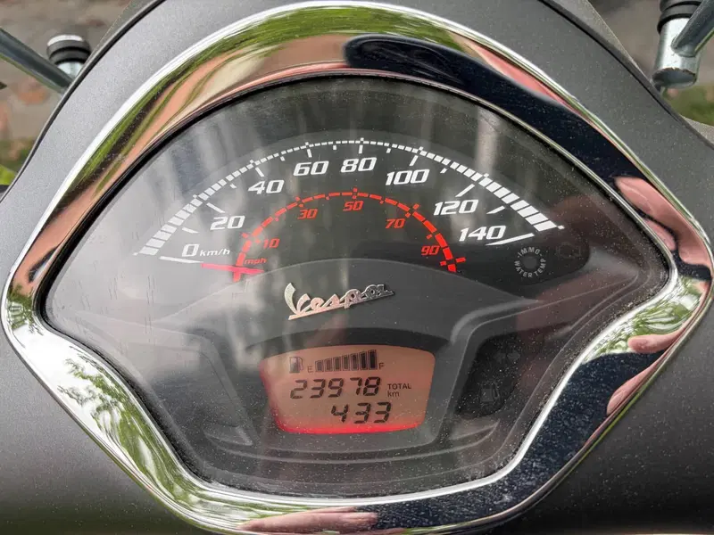 Vespa GTS 300 Super Hpe (2021 - 22) (7)
