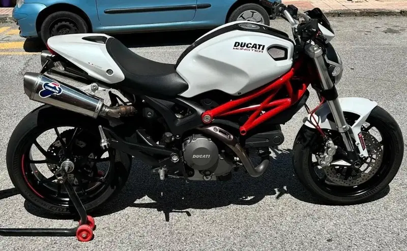 Ducati Monster 796 (2010 - 13) (4)