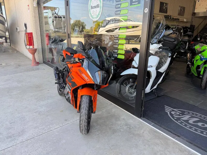KTM RC 390 (2022 - 26) (4)