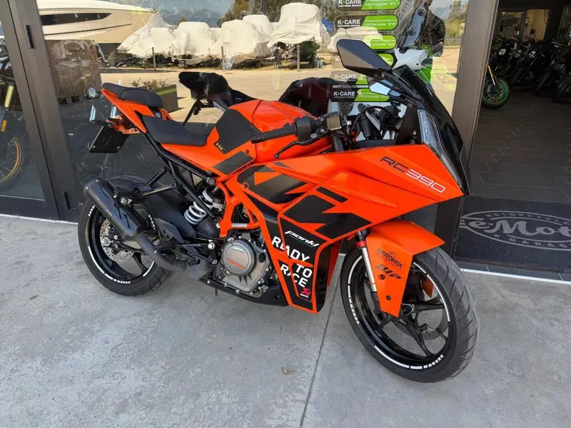 KTM RC 390 (2022 - 26) (2)