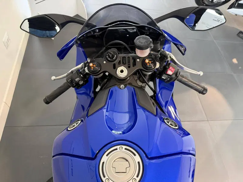 Yamaha YZF R1 (2020 - 25) (8)