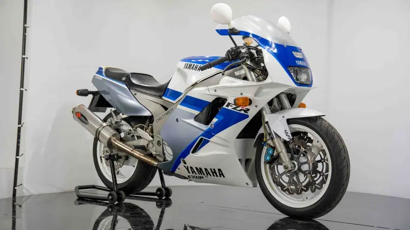 Yamaha FZR 1000 Exup (1991 - 93) (5)