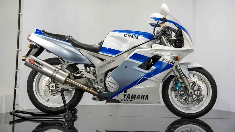 Yamaha FZR 1000 Exup (1991 - 93) (6)