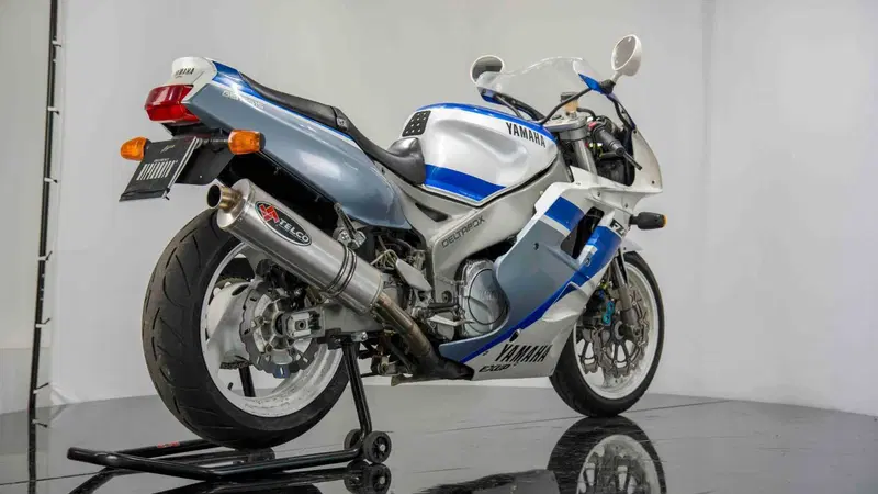 Yamaha FZR 1000 Exup (1991 - 93) (7)