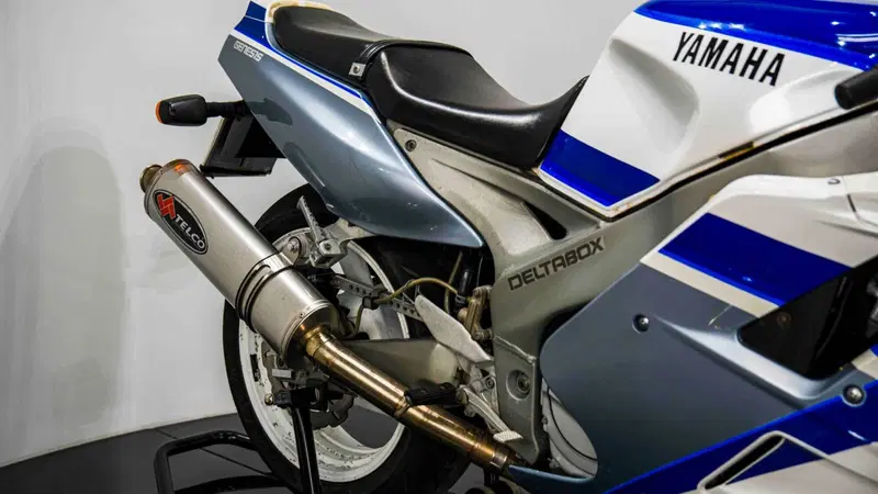 Yamaha FZR 1000 Exup (1991 - 93) (11)