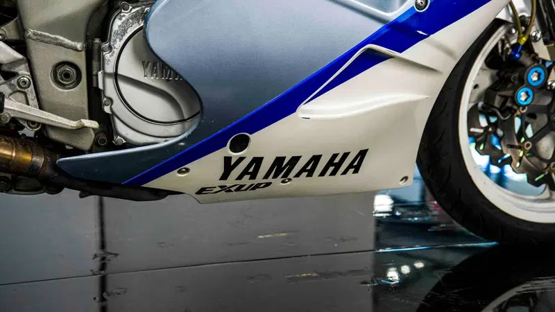 Yamaha FZR 1000 Exup (1991 - 93) (12)
