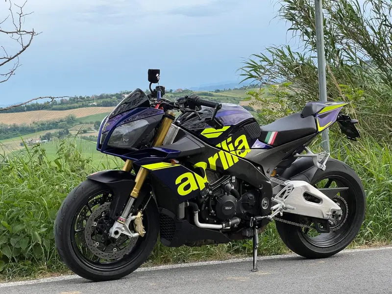 Aprilia Tuono V4 R APRC (2011 - 13) (6)