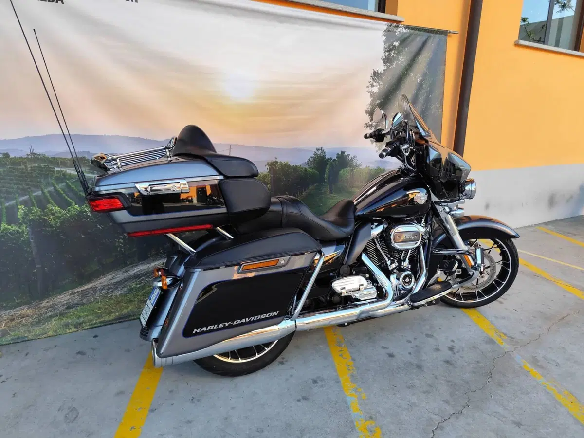 Harley-Davidson Street Glide Special (2021 - 23) (4)