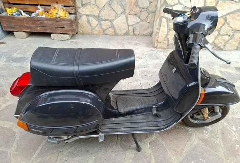 Piaggio Vespa (2)