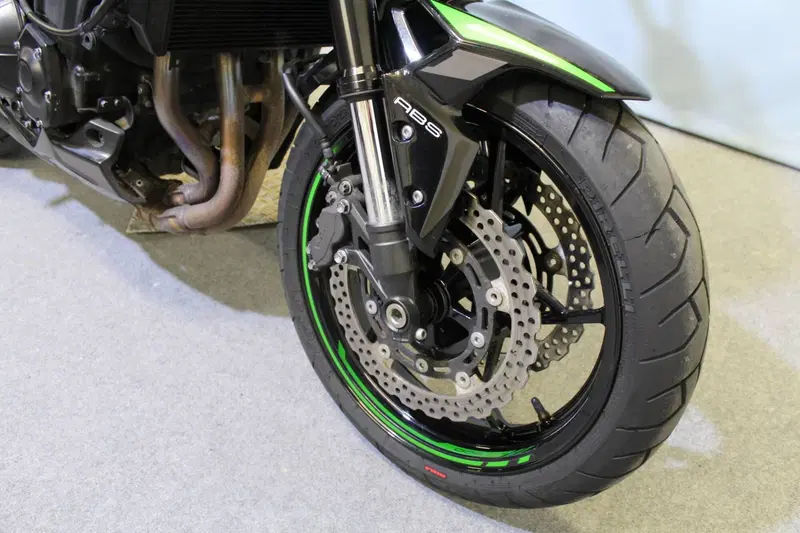 Kawasaki Z 900 Performance (2021 - 24) (6)