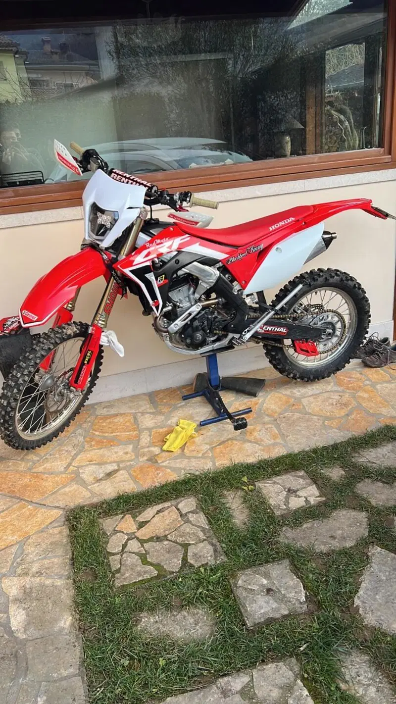 Honda CRF 250R (2018) (3)