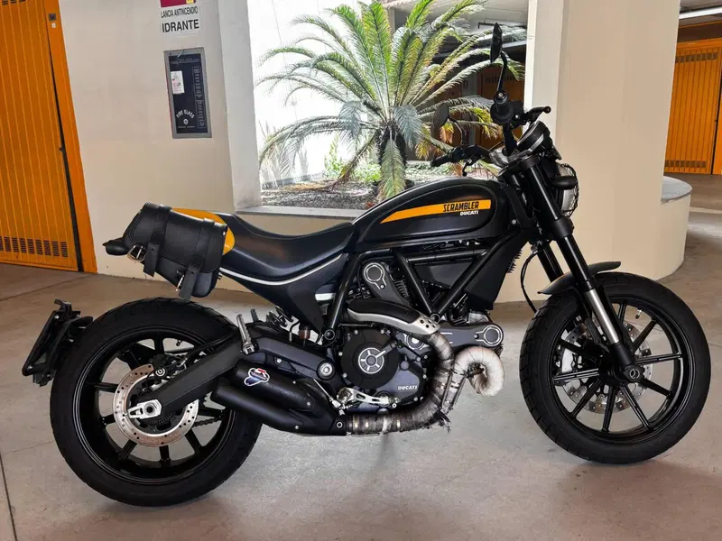 Ducati Scrambler 800 Full Throttle (2015 - 16)