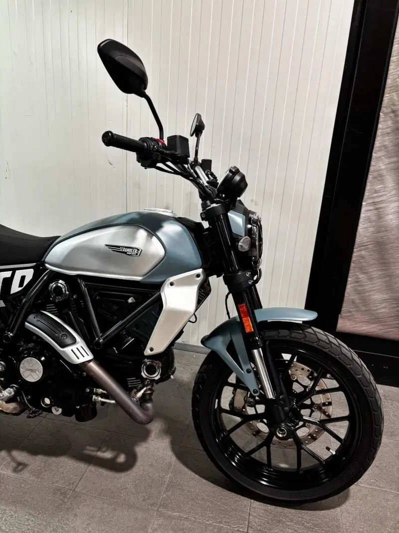 Ducati Scrambler 800 Icon (2023 - 24) (2)