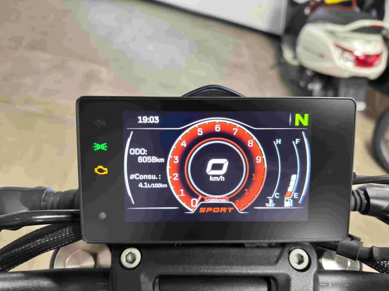 CFMOTO 300NK (2021 - 26) (5)