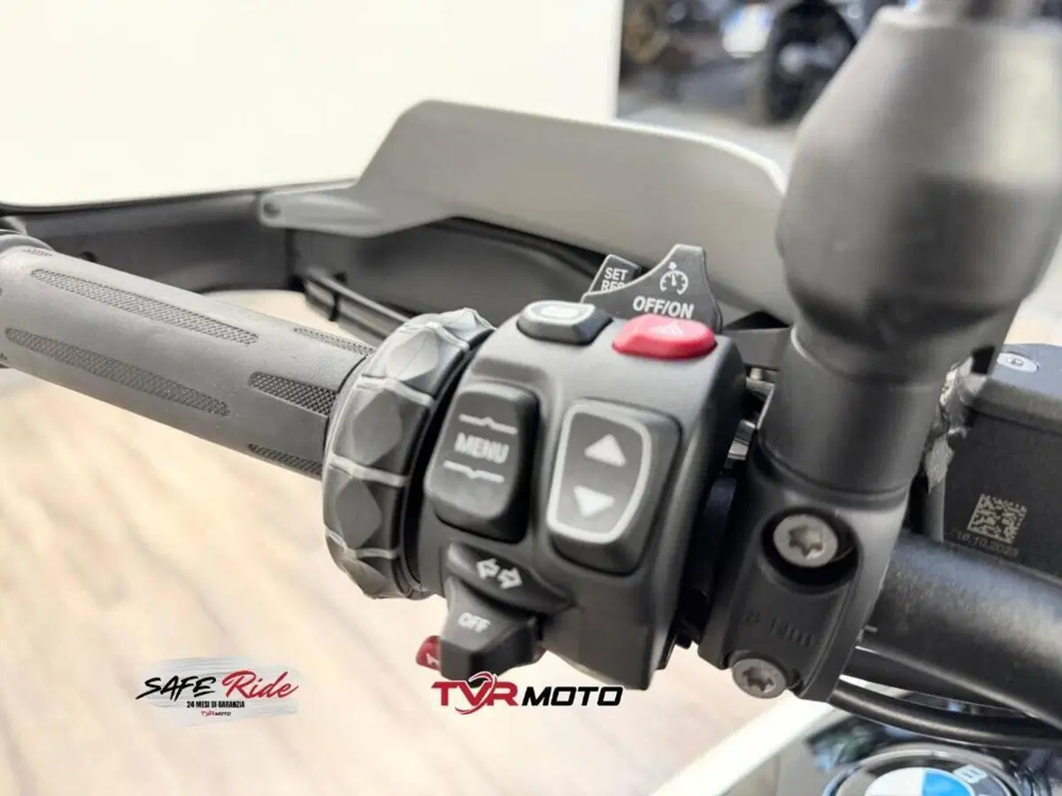 Bmw R 1300 GS Triple Black (2023 - 26) (8)