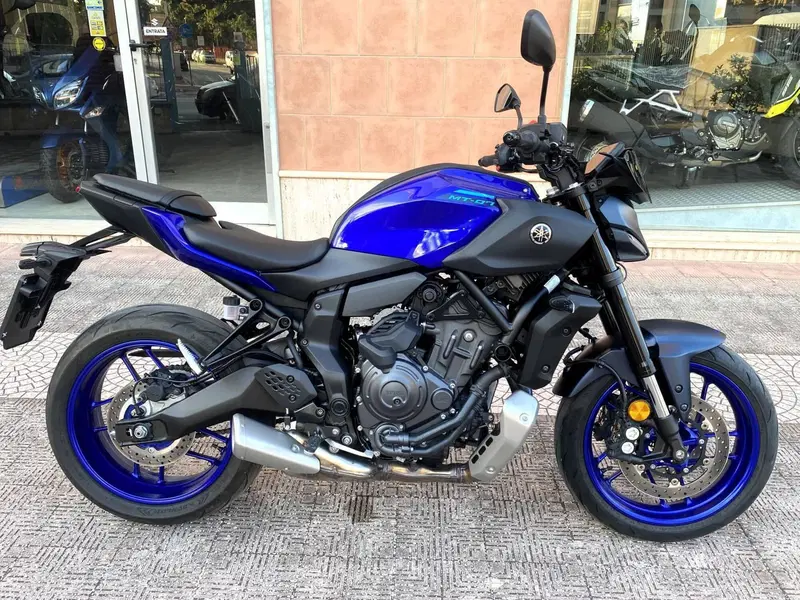 Yamaha MT-07 Y-AMT (2025 - 26) (5)
