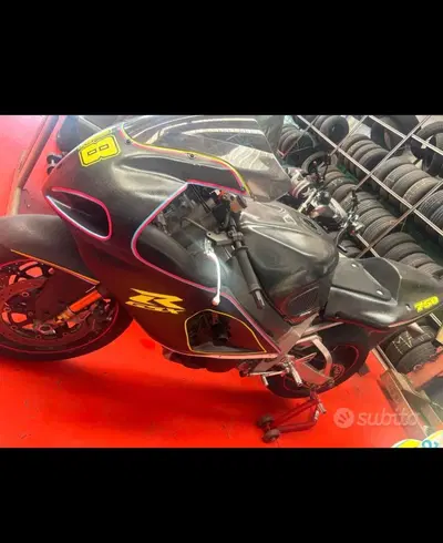 Suzuki GSX R 750 (1999 - 03) usata