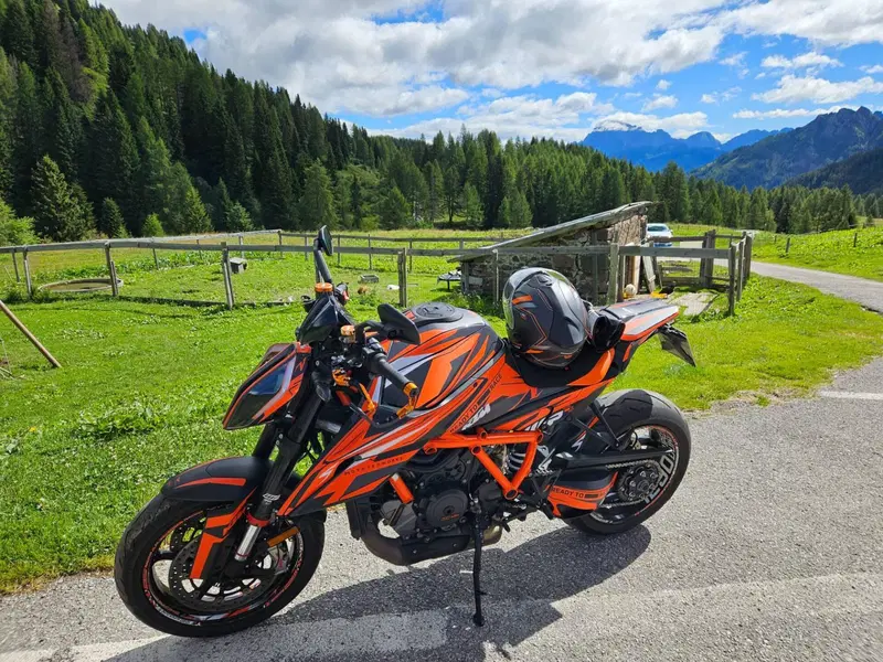 KTM 1290 Super Duke R (2021) (6)