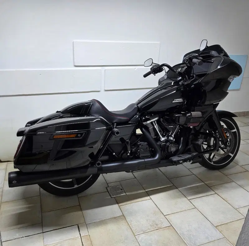 Harley-Davidson Road Glide (2024 - 26)