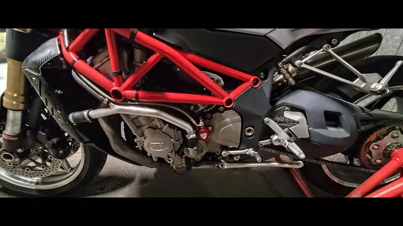 MV Agusta Brutale 910 S (2005 - 11) (2)