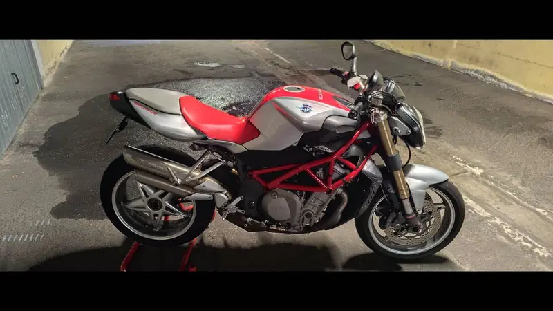 MV Agusta Brutale 910 S (2005 - 11) (8)